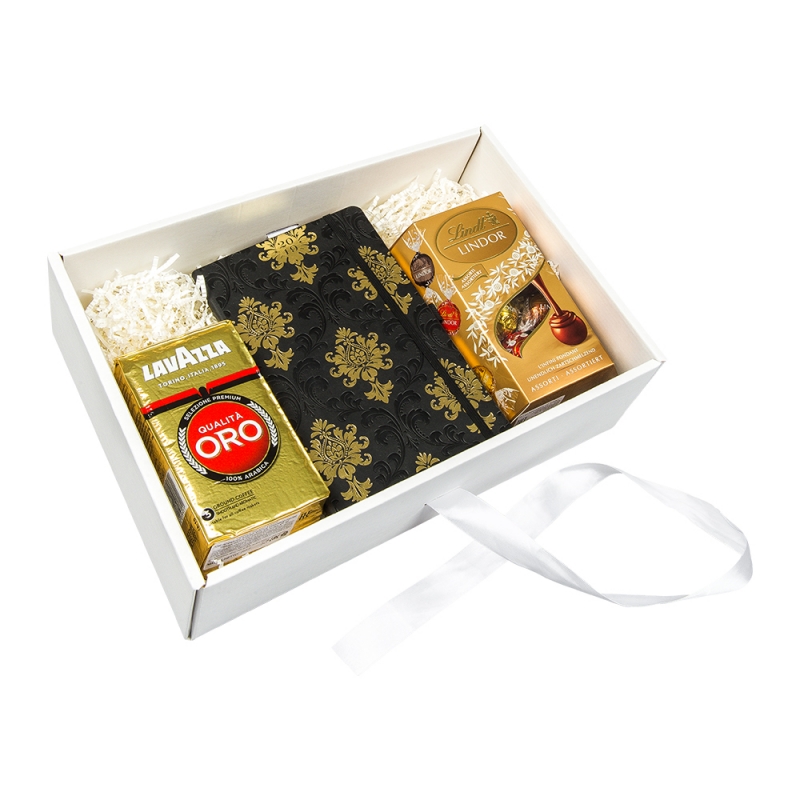 Набор подарочный: кофе Lavazza 250 г., блокнот Baroque Gold и конфеты Lindor 200 г.