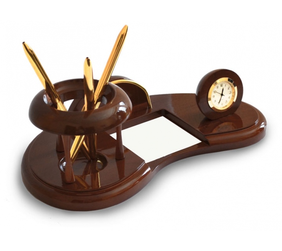 Часы настольные подставка. Набор письменный ''Фортуна''. Письменный прибор Фортуна. Настольный прибор: "Brigant" часы, 2 ручки. (Дерево). Оригинальные подставки для ручек.